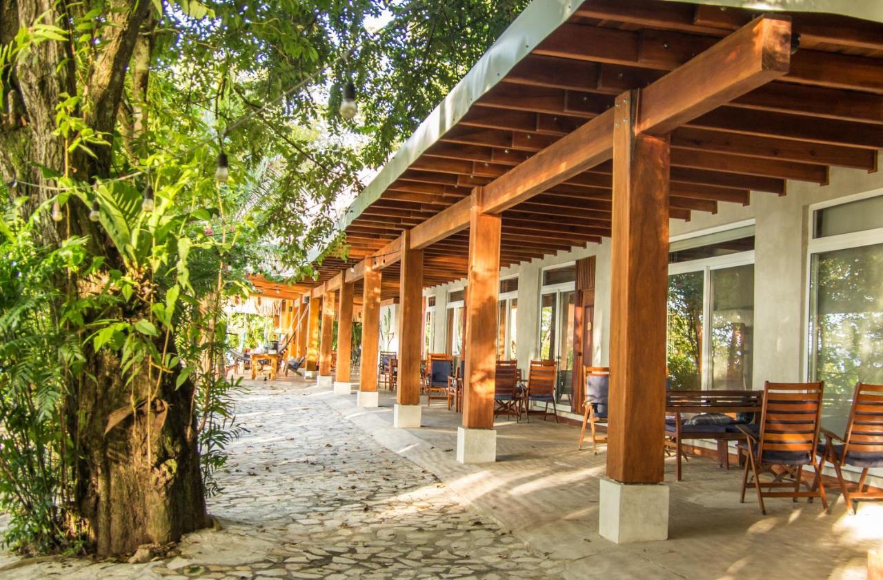 Hotel Gringo Perdido El Remate Exterior photo