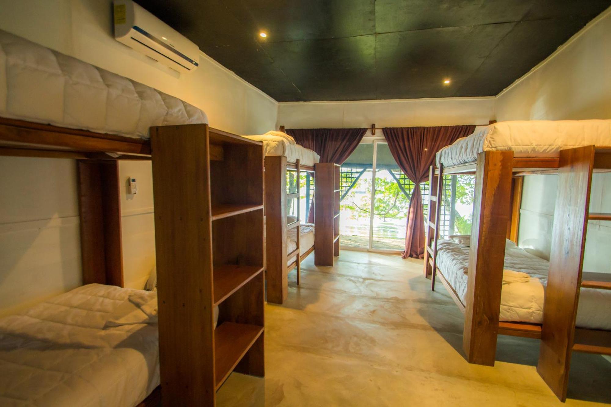 Hotel Gringo Perdido El Remate Room photo